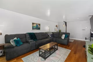 Photo #5: 240024859 Listing