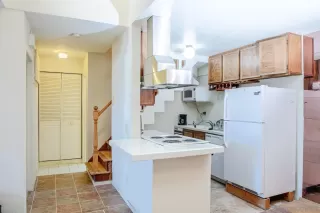 Photo #6: 240024876 Listing