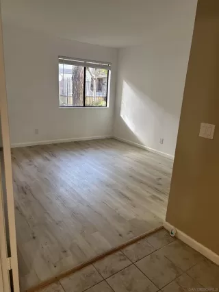 Photo #6: 240024887 Listing 