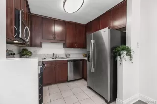 Photo #4: 240024914 Listing