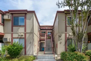 Photo #1: 240024939 Listing 