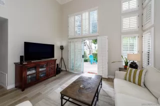 Photo #2: 240024953 Listing 