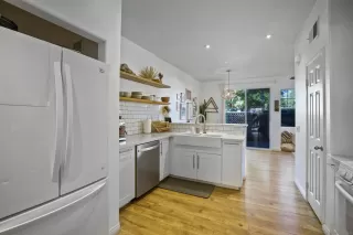 Photo #5: 240024957 Listing 