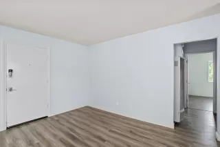 Photo #3: 240024982 Listing