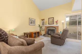 Photo #6: 240025012 Listing