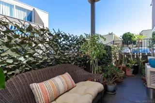 Photo #5: 240025050 Listing