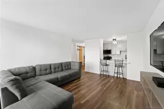 Photo #1: 240025064 Listing 