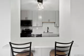 Photo #5: 240025064 Listing 