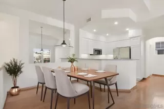 Photo #5: 240025087 Listing