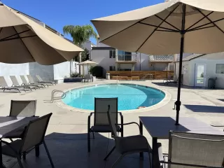 Photo #2: 240025101 Listing