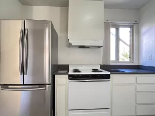 Photo #4: 240025101 Listing