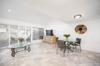 Photo #2: 240025168 Listing 