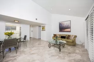 Photo #4: 240025168 Listing 