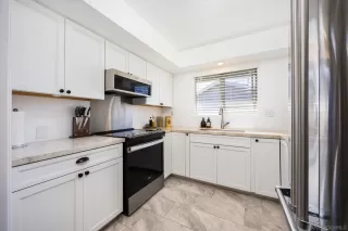 Photo #5: 240025168 Listing 