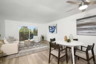 Photo #4: 240025213 Listing