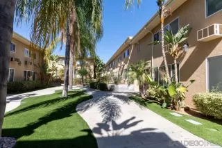 Photo #1: 240025216 Listing