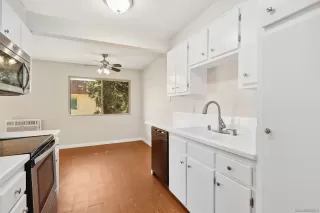 Photo #5: 240025240 Listing