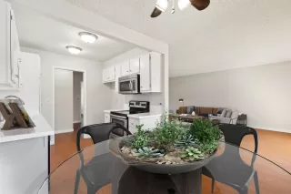 Photo #6: 240025240 Listing