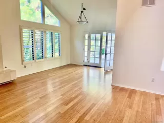 Photo #3: 240025290 Listing