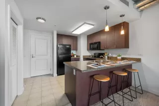 Photo #4: 240025347 Listing