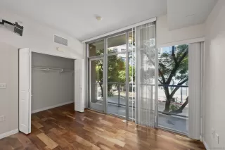 Photo #5: 240025405 Listing 