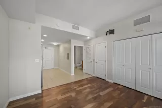 Photo #6: 240025405 Listing 