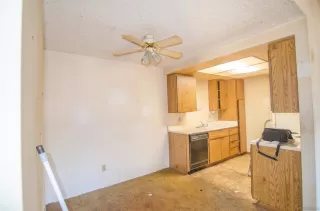 Photo #2: 240025409 Listing