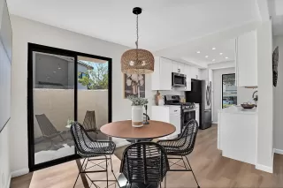 Photo #1: 240025414 Listing