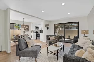 Photo #4: 240025414 Listing