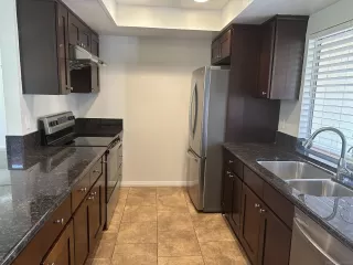 Photo #6: 240025428 Listing