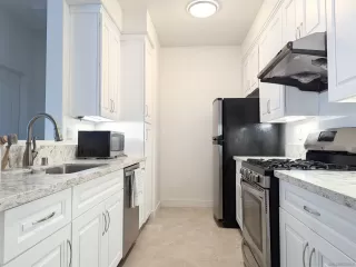 Photo #4: 240025488 Listing