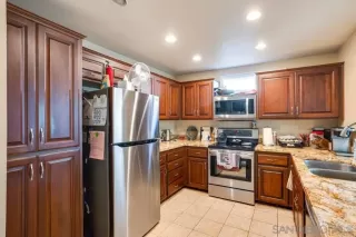 Photo #2: 240025510 Listing 