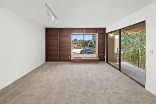 Photo #3: 240025565 Listing 