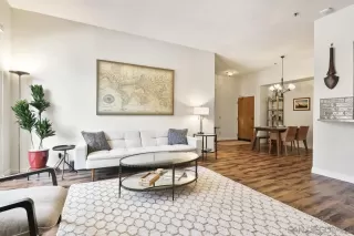 Photo #6: 240025584 Listing