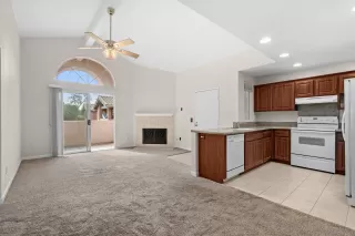 Photo #4: 240025660 Listing 