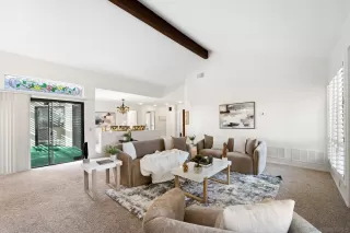 Photo #2: 240025689 Listing 