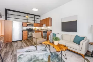 Photo #6: 240025704 Listing