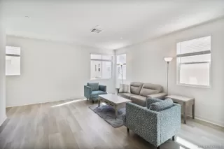 Photo #4: 240025726 Listing