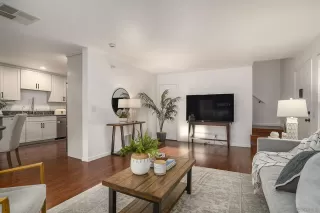 Photo #2: 240025824 Listing 