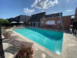 Photo #6: 240025835 Listing