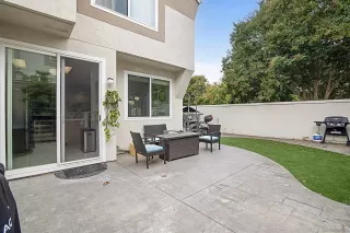 Photo #1: 240025841 Listing 