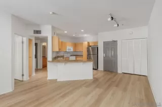 Photo #1: 240025856 Listing