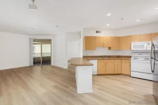 Photo #3: 240025856 Listing