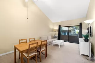 Photo #1: 240025875 Listing