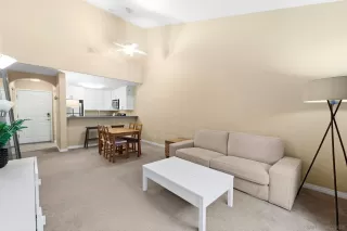 Photo #2: 240025875 Listing