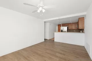 Photo #5: 240025900 Listing