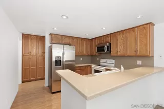 Photo #6: 240025900 Listing