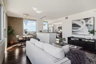 Photo #5: 240025950 Listing