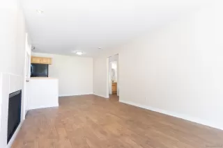 Photo #3: 240026010 Listing