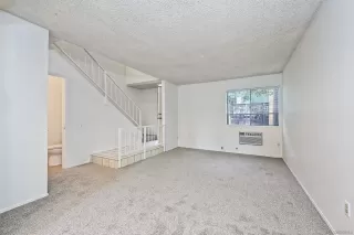 Photo #5: 240026012 Listing